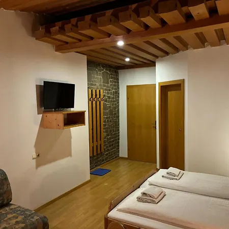 Pensión Paluda - Pizzeria Dalaas